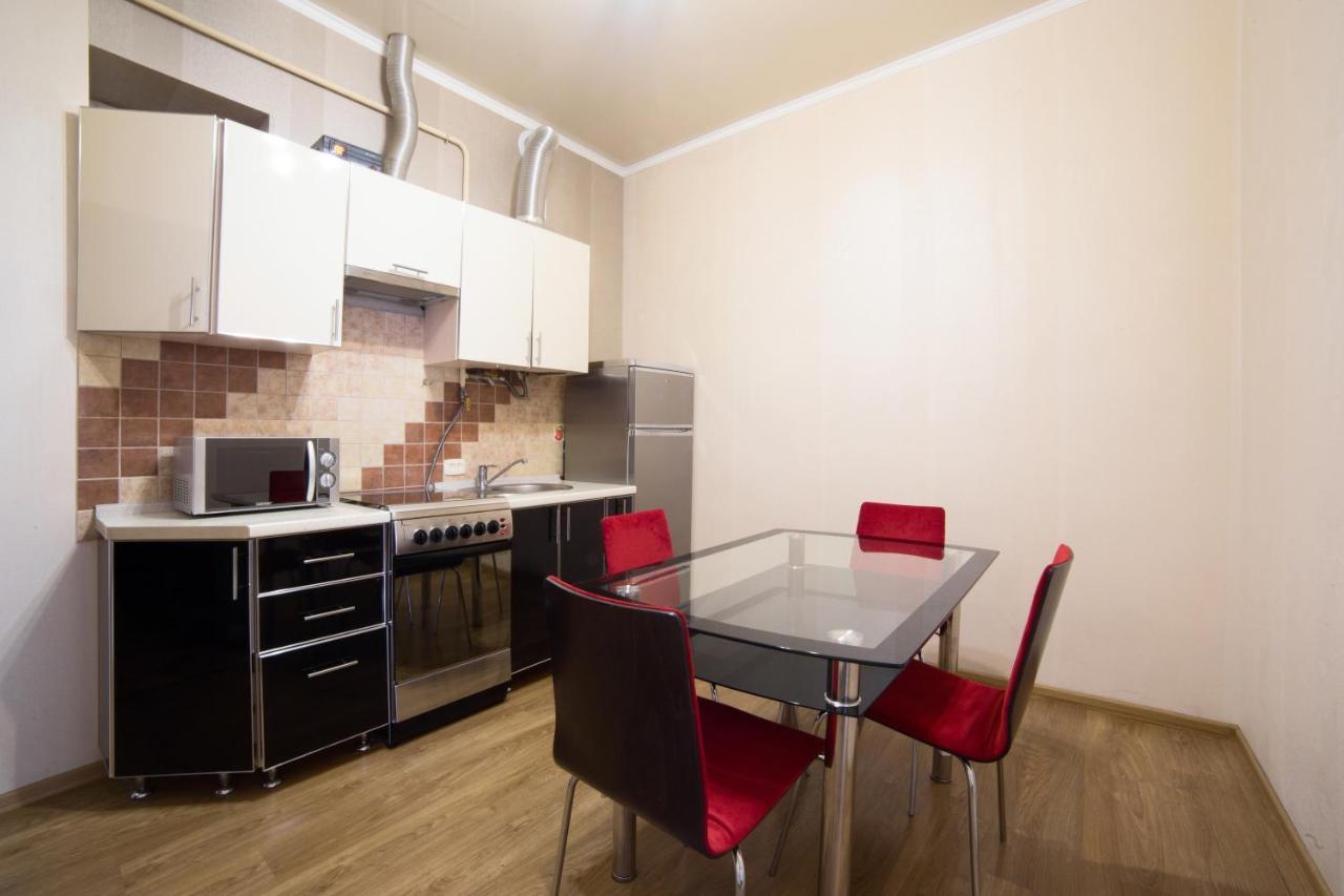 Apartment On Virmenska 3, With 2 Separate Bedrooms Leopoli Esterno foto